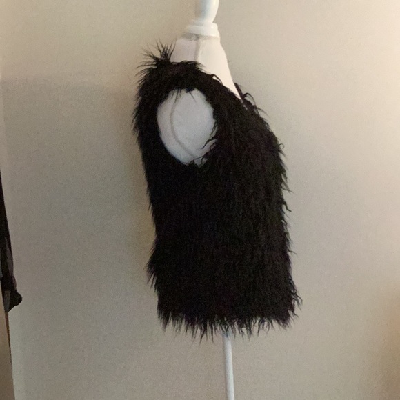 Blk, faux fur Vest - Picture 6 of 14